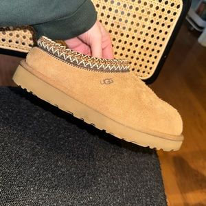 UGG Women’s Tasman slipper